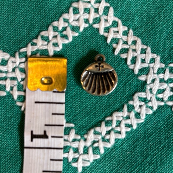 James Avery Baptismal Shell Charm - Picture 4 of 4